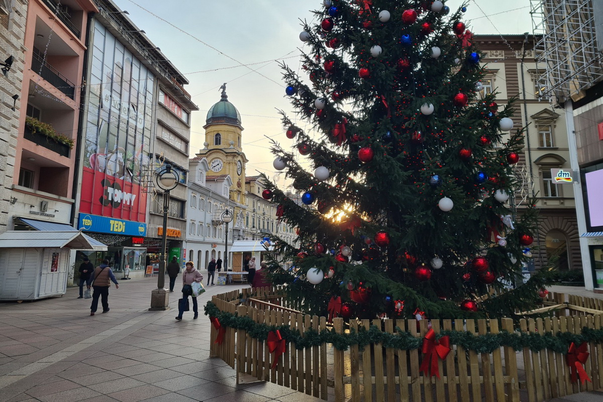 Biraju Se Najljep I Izlozi U Sklopu Rijeka Adventa Grad Rijeka