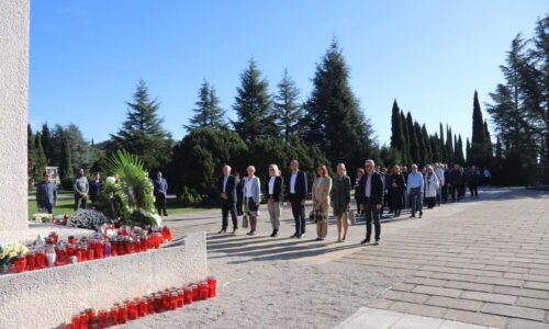 Polaganje vijenaca povodom blagdana Svih svetih